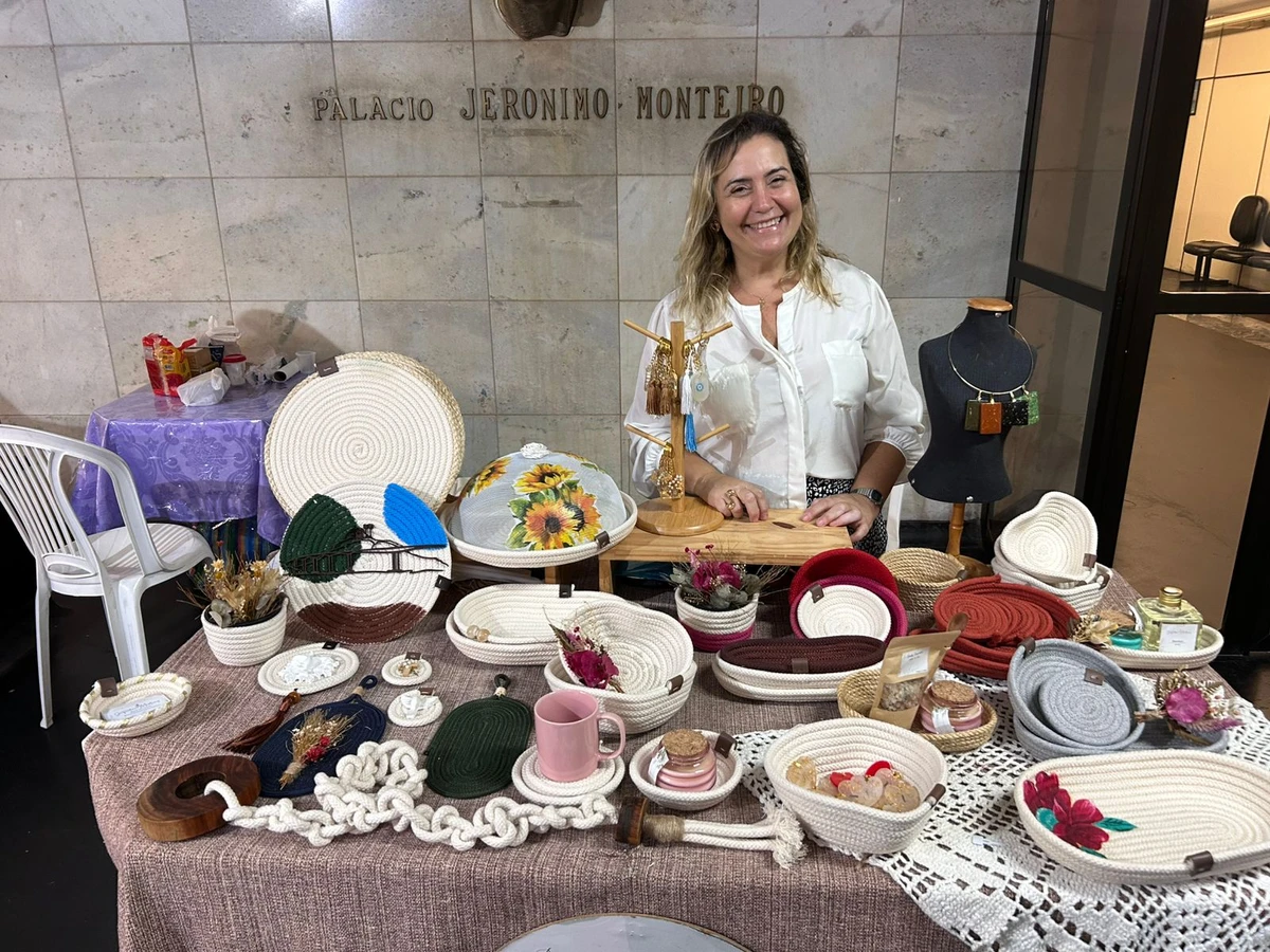 Jaqueline Martins começou a empreender com decorações para casa por Gabriela Maia