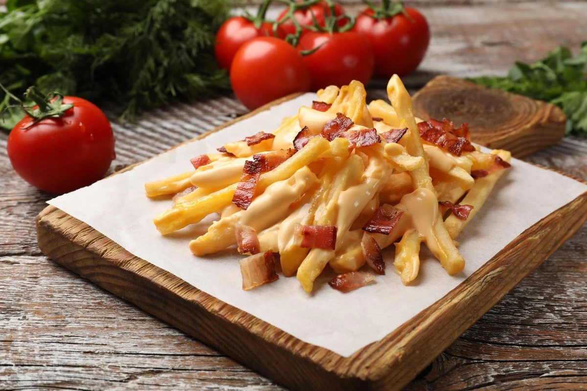 Batata frita com cheddar e bacon