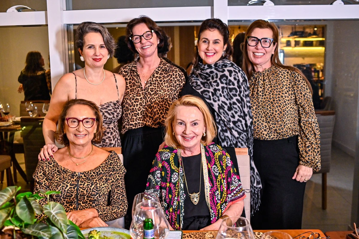 Marina Monteiro, Eulália Chieppe, Renata Rasseli, Edilene Chieppe, Nazaré Neves e Beth Dalcolmo