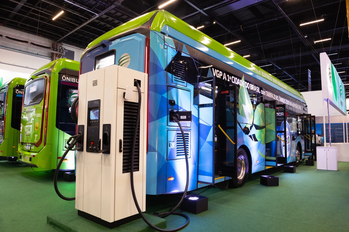 Ônibus elétrico