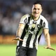 Imagem - Botafogo aproveita expulsão de Neymar e vence o Santos pelo Brasileirão