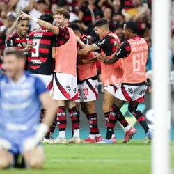Arrascaeta, Evertton Araujo, Luiz Araújo (2) e Michael balançaram as redes na vitória por 5 a 0, no Maracanã