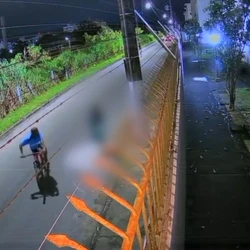 Câmeras de videomonitoramento flagraram vítima, de 22 anos, sendo seguida pelo suspeito; após cerca de 40 minutos, imagem mostra homem voltando na mesma rua, e a mulher correndo