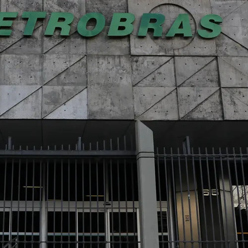 Imagem - Petrobras reduz em 5,6% preço de gasolina para distribuidoras