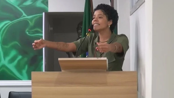 Açucena (PT) é a única mulher eleita para o Legislativo da cidade. No pedido de cassação, vereador Sérgio Camilo (União) alega que a parlamentar teria feito ataques contra "sua imagem e honra"