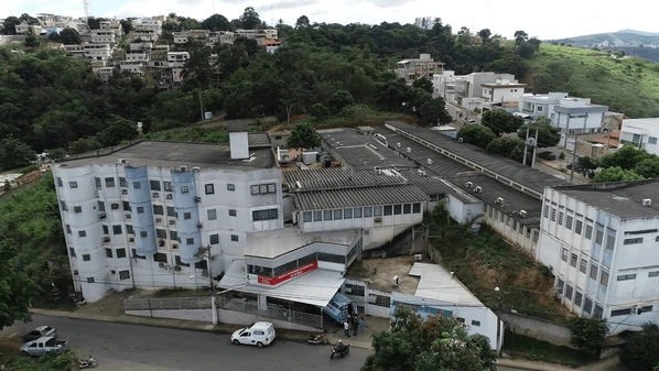 Caso ocorreu no dia 23 de maio. Família disse à polícia que bebê nasceu bem, mas a mãe teve de ser transferida para o Hospital Estadual Dr. Jayme Santos Neves, na Serra
