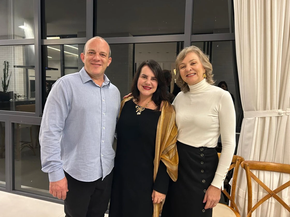 Bruno Salvador, Giovana Moyses e Silvana Buaiz