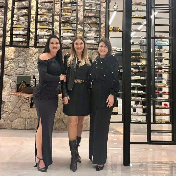 Renata Pessoti, Renata Gouvea e Renata Rasseli