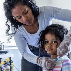 A menina sofre da síndrome do intestino curto e faz tratamento em Los Angeles, na Califórnia. Sua família teve o visto humanitário revogado e uma eventual deportação resultaria na morte da menina em questão de dias, segundo os médicos.