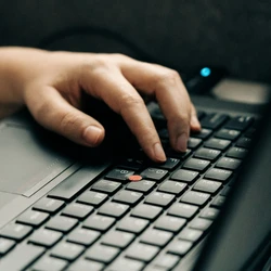 Por meio de pesquisa usando dados básicos de companheiros, mulheres podem evitar relacionamentos abusivos e garantir a própria integridade física