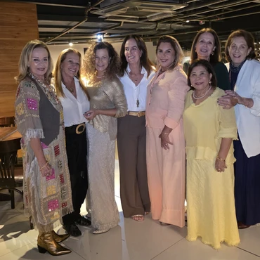 Imagem - Heliane Duarte celebra aniversário com amigas em Vila Velha; veja fotos