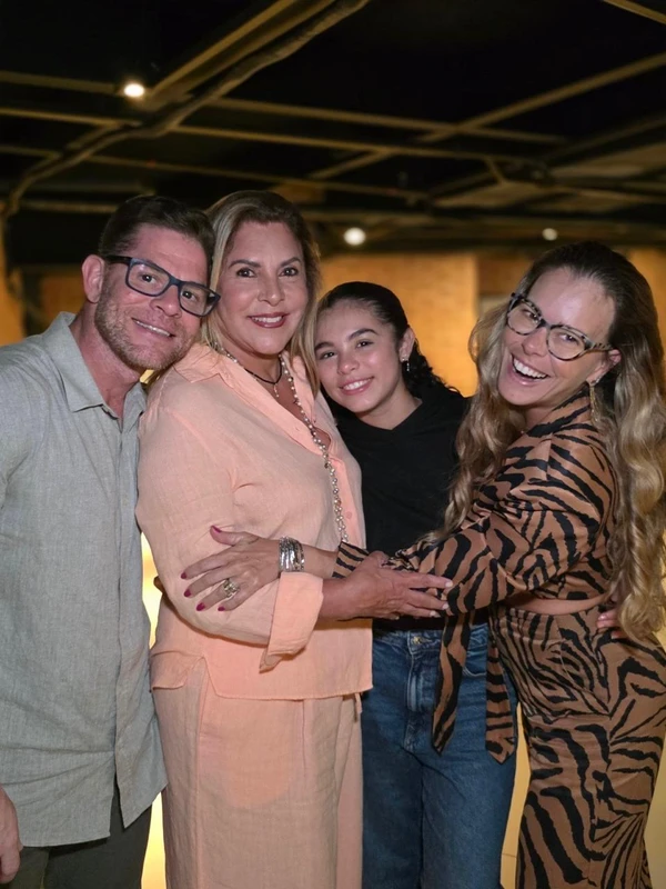 Lauro La Perriere, Heliane Duarte, Laura e Vilma La Perriere