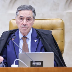 Presidente do Supremo diz que ministros não podem se recusar a julgar os casos que chegam ao Tribunal: "Nada tem de invasão à competência de outros Poderes"