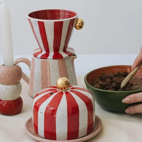 Imagem - Designer de joias capixaba lança coleção de peças decorativas para mesa