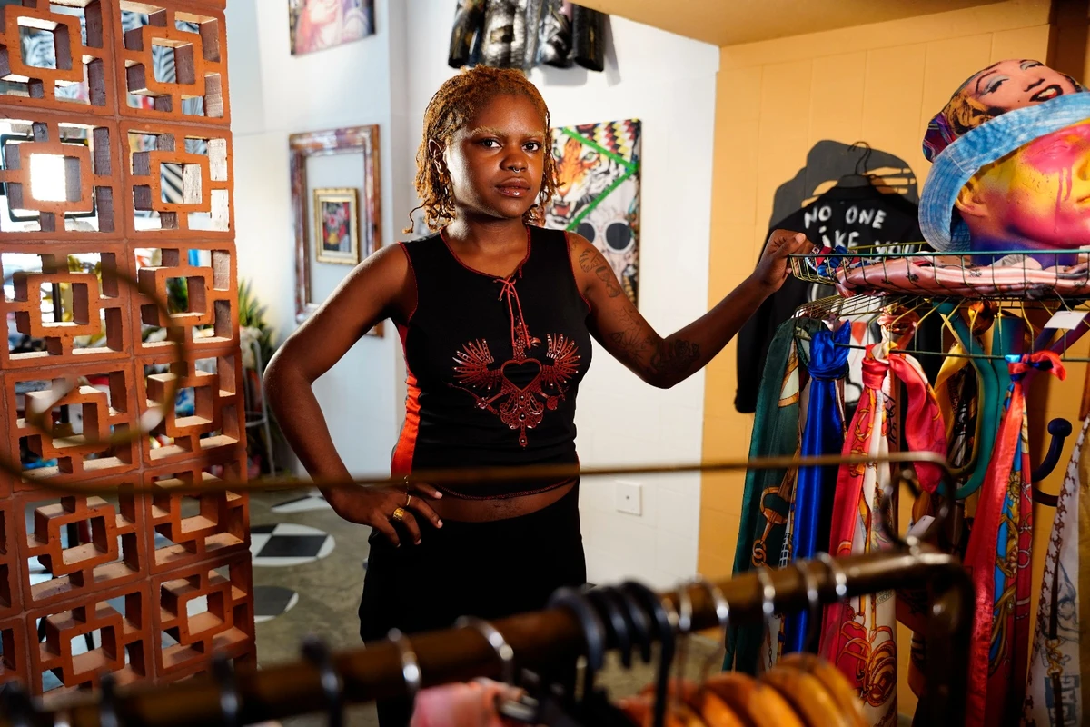 A estilista Karol Abouts acredita que a moda na periferia reflete vivências por Fernando Madeira