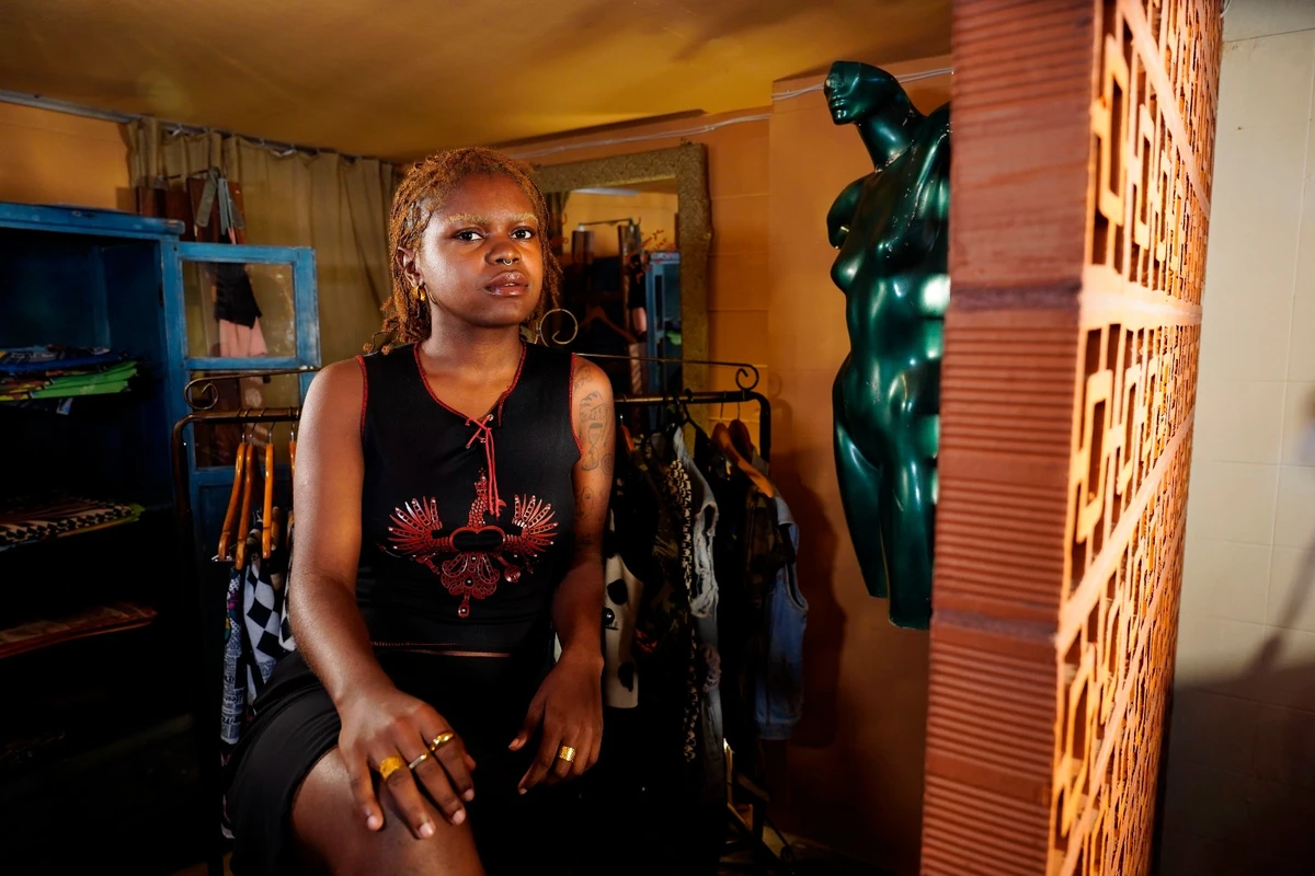 A estilista Karol Abouts acredita que a moda na periferia reflete vivências