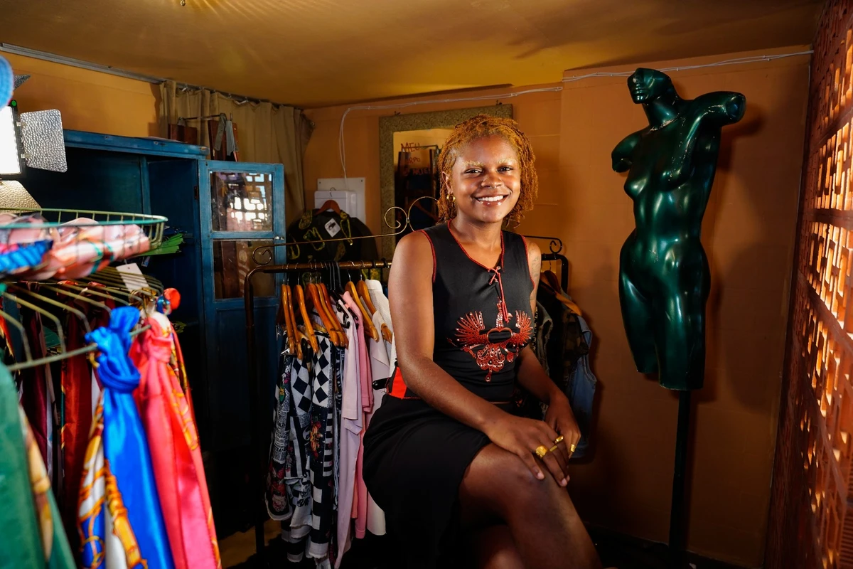A estilista Karol Abouts acredita que a moda na periferia reflete vivências por Fernando Madeira