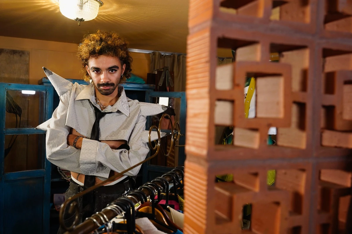 Breu é um exemplo de que a moda é uma ferramenta poderosa de expressão