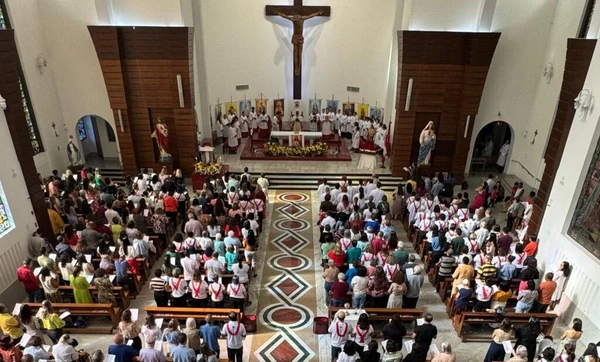 Missa na Catedral de Colatina