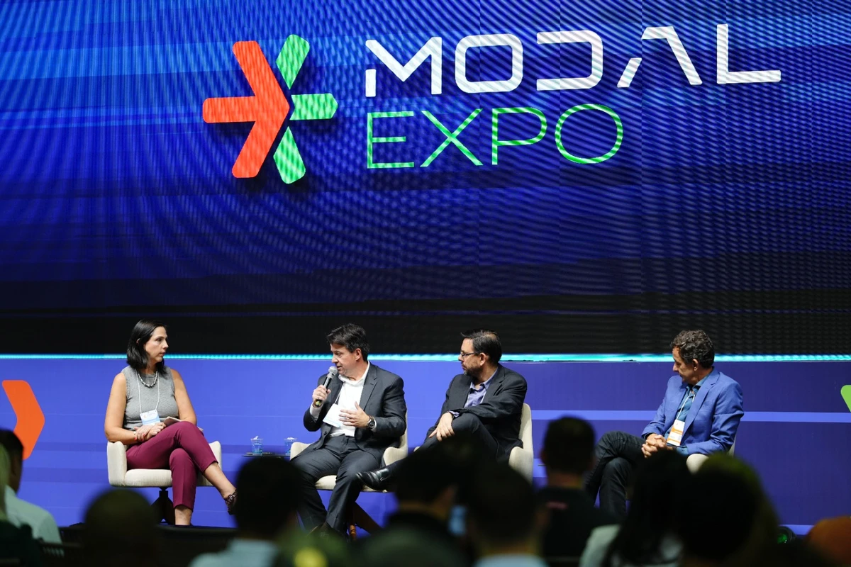 Painel da Modal Expo sobre o futuro do ES como hub logístico