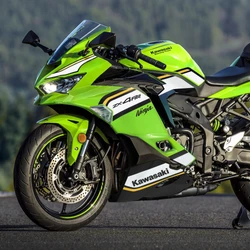 Linha 2026 do modelo tem proposta de entregar performances inéditas na categoria e incorpora tecnologias derivadas da linha Ninja ZX-10R, consagrada em competições internacionais de superbike