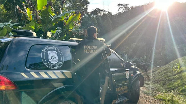 Operação "Sea Chest" foi deflagrada após as investigações apontarem que suspeitos eram recrutados por bandidos de São Paulo e usavam portos capixabas para cometer o crime