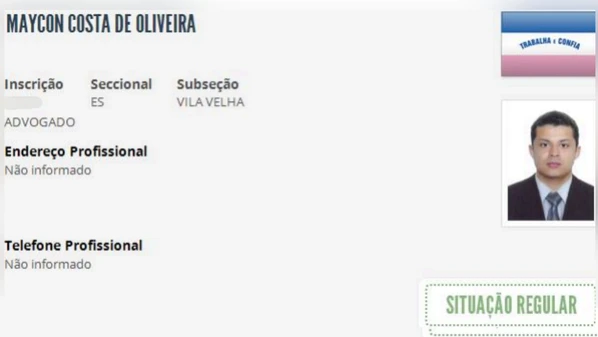 O advogado Maycon Costa de Oliveira foi indiciado por divulgar imagens do depoimento de testemunhas sobre o assassinato de um adolescente de 14 anos, em março deste ano em Vitória