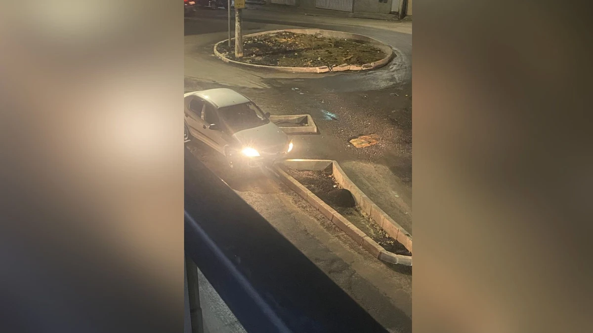 Um veículo chegou a bater no canteiro da rotatória