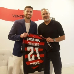 Meio-campista ítalo-brasileiro assinou contrato com o Rubro-Negro até 2028