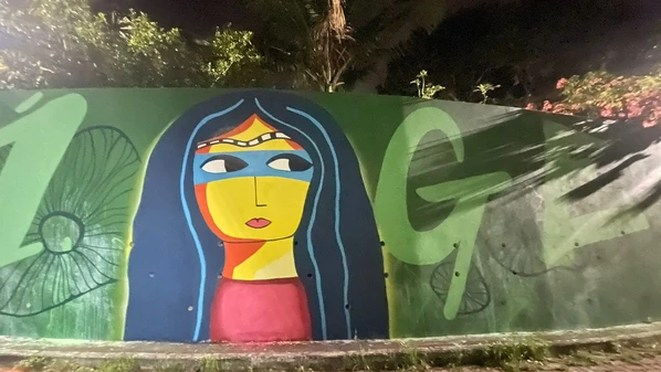 Comunidade de pescadores ganha mural de mais de 200 metros quadrados com cores e valorização da cultura regional