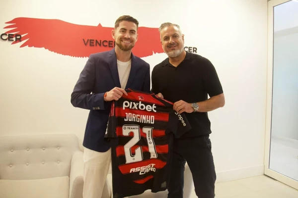 Jorginho é o novo meio-campista do Flamengo