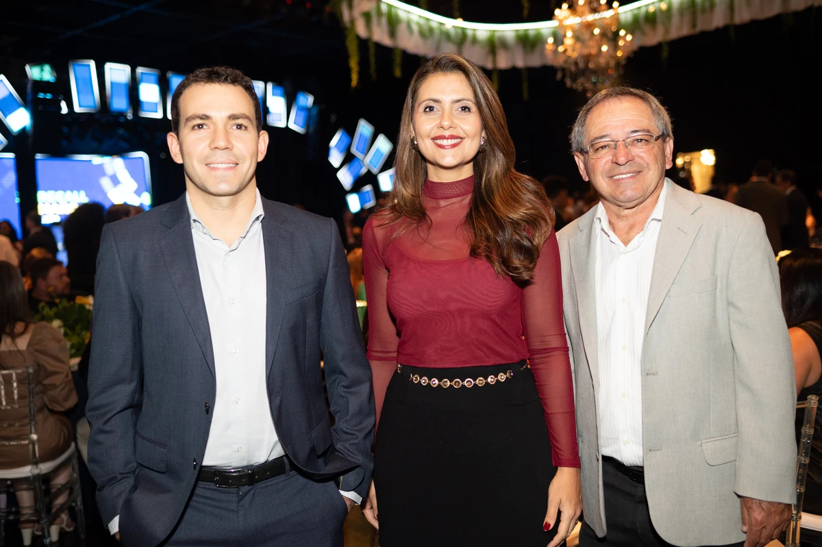 Thiago Chieppe, Daniella Scocard e Tião Barbosa (Grupo Águia Branca)