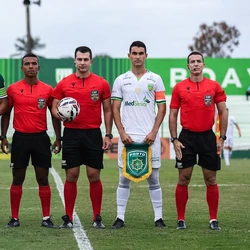 Em jogo com boas chances de gol para as duas equipes, o Verdão garantiu a vitória aos 41 minutos do segundo tempo