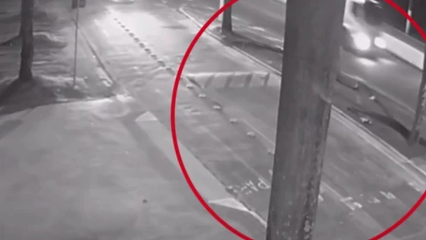 Mãe da vítima de 23 anos contou que o filho estava indo para o trabalho quando foi fechado pelo veículo e derrubado da motocicleta na Avenida Norte Sul, próximo ao bairro Colina de Laranjeiras
