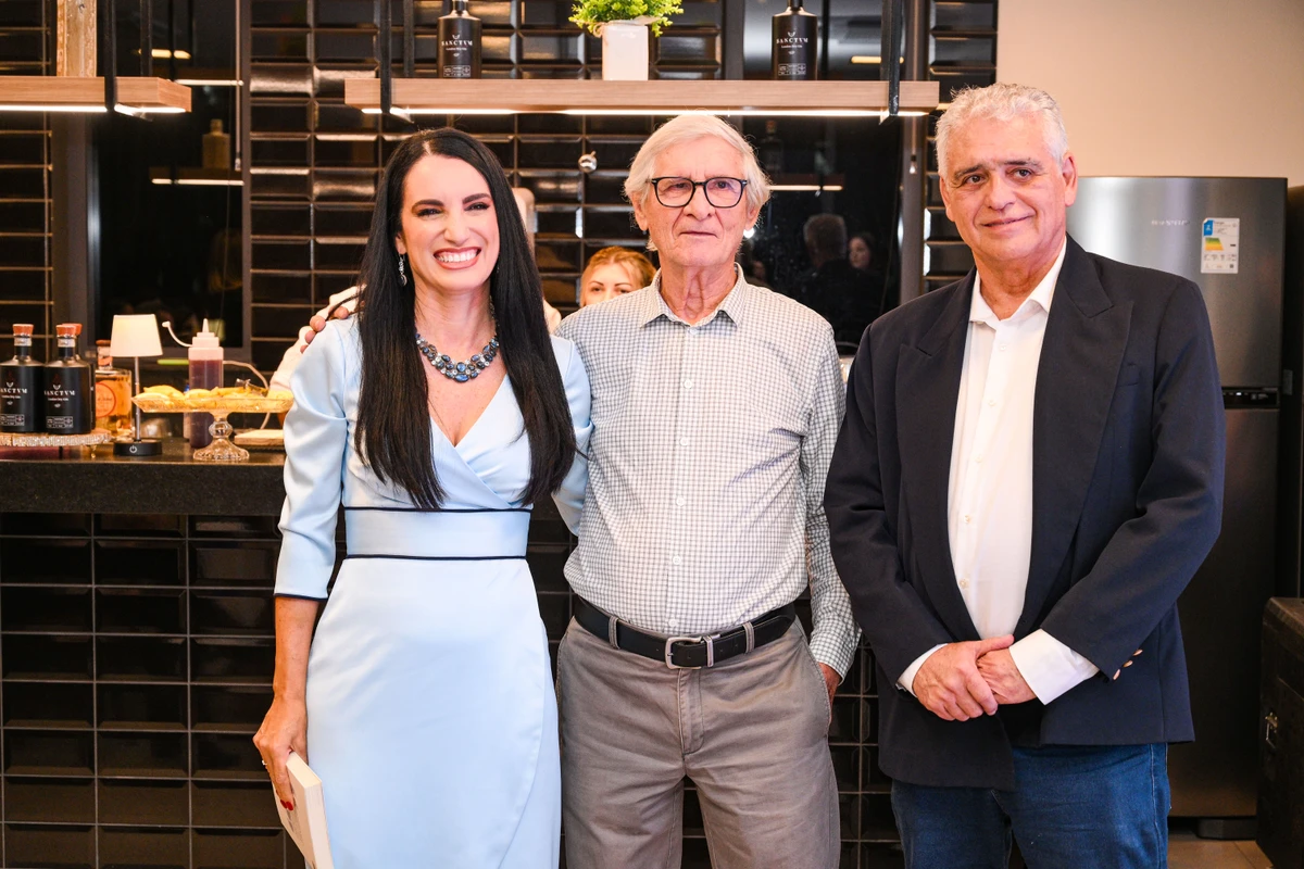 Gisélia Freitas, Orlando Caliman e João Gualberto 