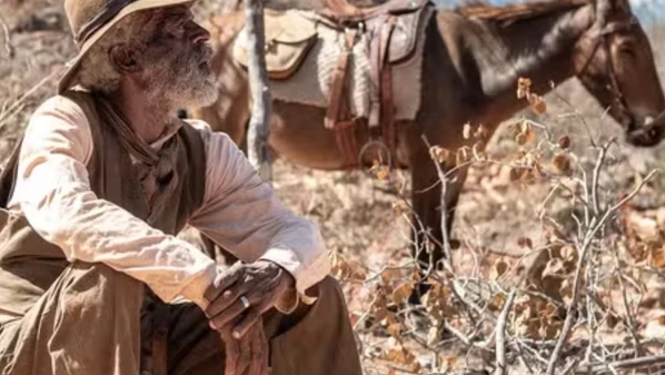 Com quase quatro décadas dedicadas às artes, ator representa o ES na superprodução da Globo, que estreia nesta quarta (11)