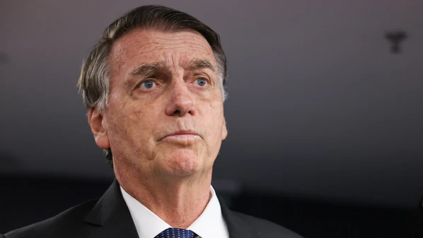 Ministro do STF declina após sugestão de ex-presidente, que foi interrogado nesta terça (10) no Supremo