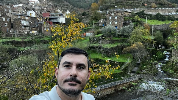 Quatro pessoas foram presas, incluindo o diretor financeiro da empresa da vítima; segundo a Polícia Civil, investigações prosseguem