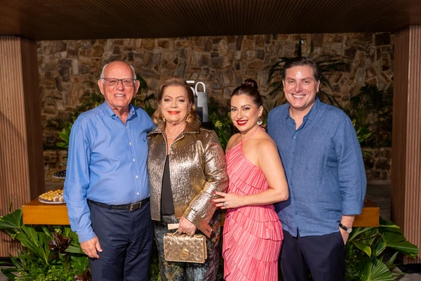Marcos e Helvia Abaurre,  Juliana Rambalducci e Breno Peixoto