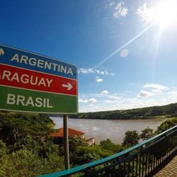 Governo americano oferece até US$ 10 milhões por informações sobre fontes de financiamento e atividades ilegais do grupo libanês na área fronteiriça entre Brasil, Argentina e Paraguai.