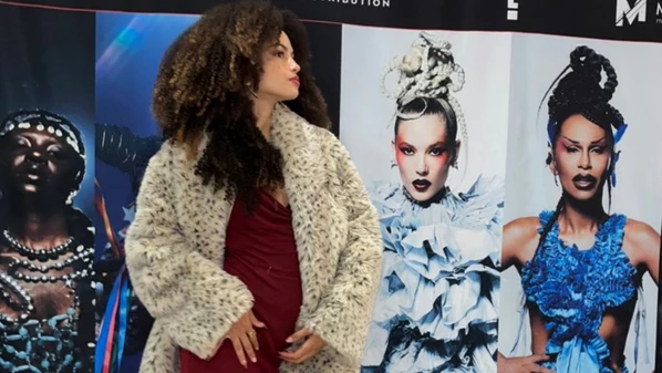 Anielle Paola está entre os 21 participantes do Werk It!, em uma disputa criativa para montar visuais completos