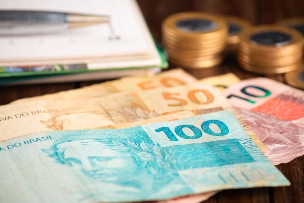 Crie um sistema equitativo em que ambos contribuam para as despesas (Imagem: gustavomellossa | Shutterstock)