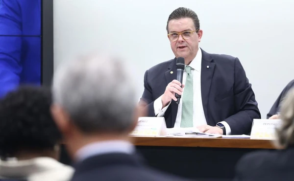 Ministro da Previdência, Wolney Queiroz, em audiência na Câmara dos Deputados