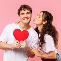 Os mecanismos hormonais e neurológicos envolvidos demonstram que o amor também se manifesta fisicamente