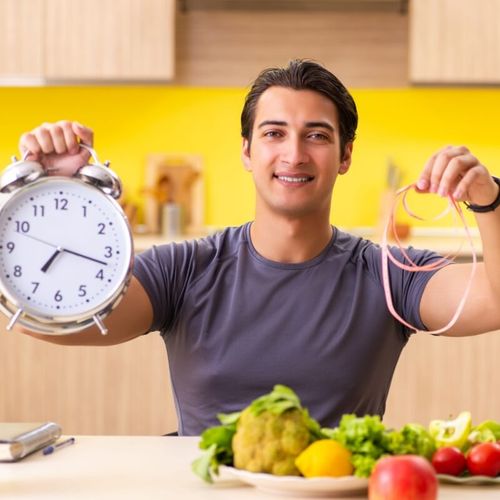 Imagem - 6 mitos e verdades sobre dieta cetogênica e jejum intermitente