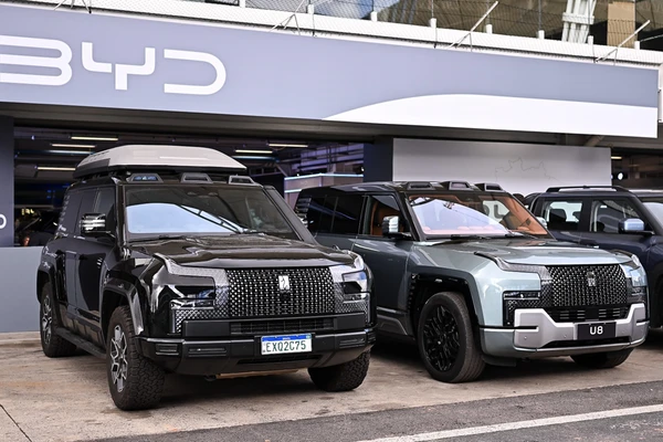 BYD YangWang U8