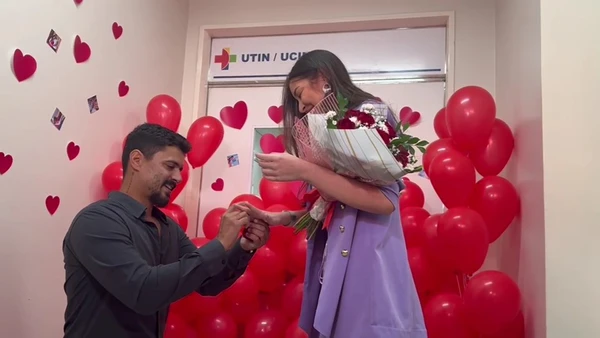 Gabriele e Alef comemoraram um ano de relacionamento com pedido de casamento especial em hospital do Espírito Santo.