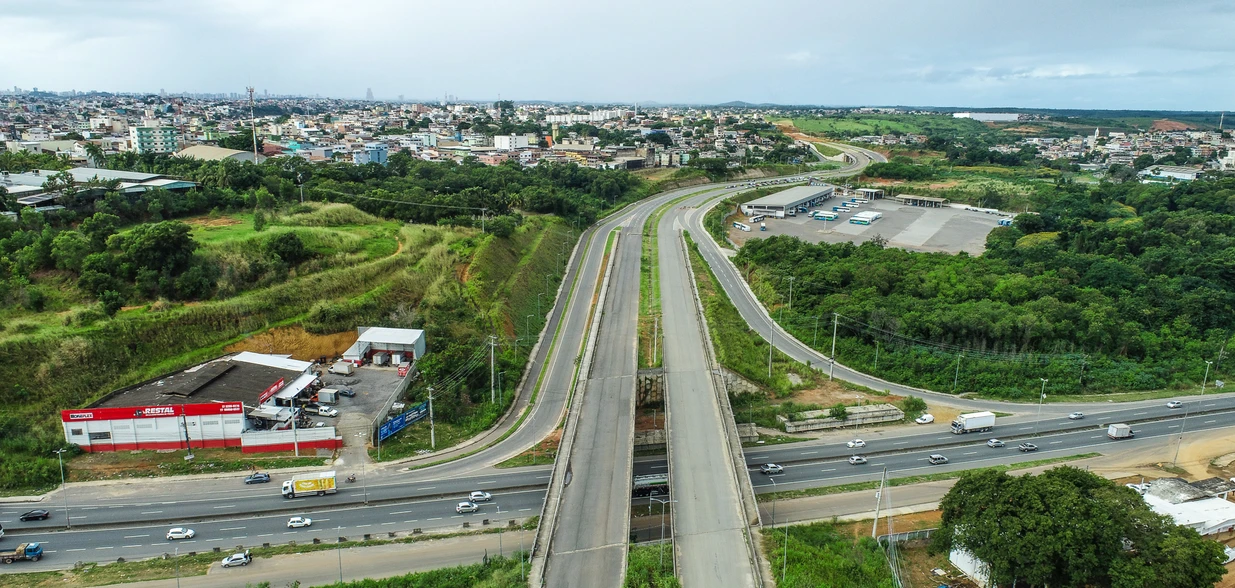 Expectativa era que a obra fosse concluída em dezembro do ano passado, mas desapropriações atrasaram o cronograma, segundo o Ministério dos Transportes