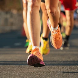 A corrida contribui para o equilíbrio metabólico, a prevenção de doenças crônicas e a melhoria da qualidade de vida.