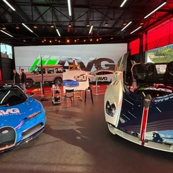 Os dois hipercarros estão entre as atrações do Festival Interlagos, e já figuraram entre os mais caros do mundo; evento também trouxe modelos incomuns nas ruas brasileiras